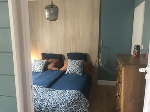 3 chambres, fer et planche à repasser, Wi-Fi gratuit, draps fournis