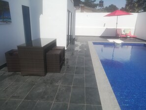 Outdoor pool - Fully equipped and secure villa with outdoor swimming pool (Abomey-Calavi)