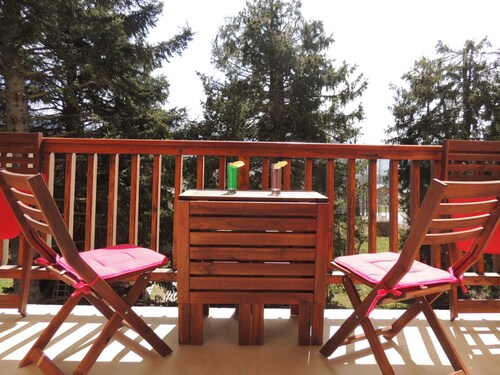 Charming south-facing studio-cabin for 4 people