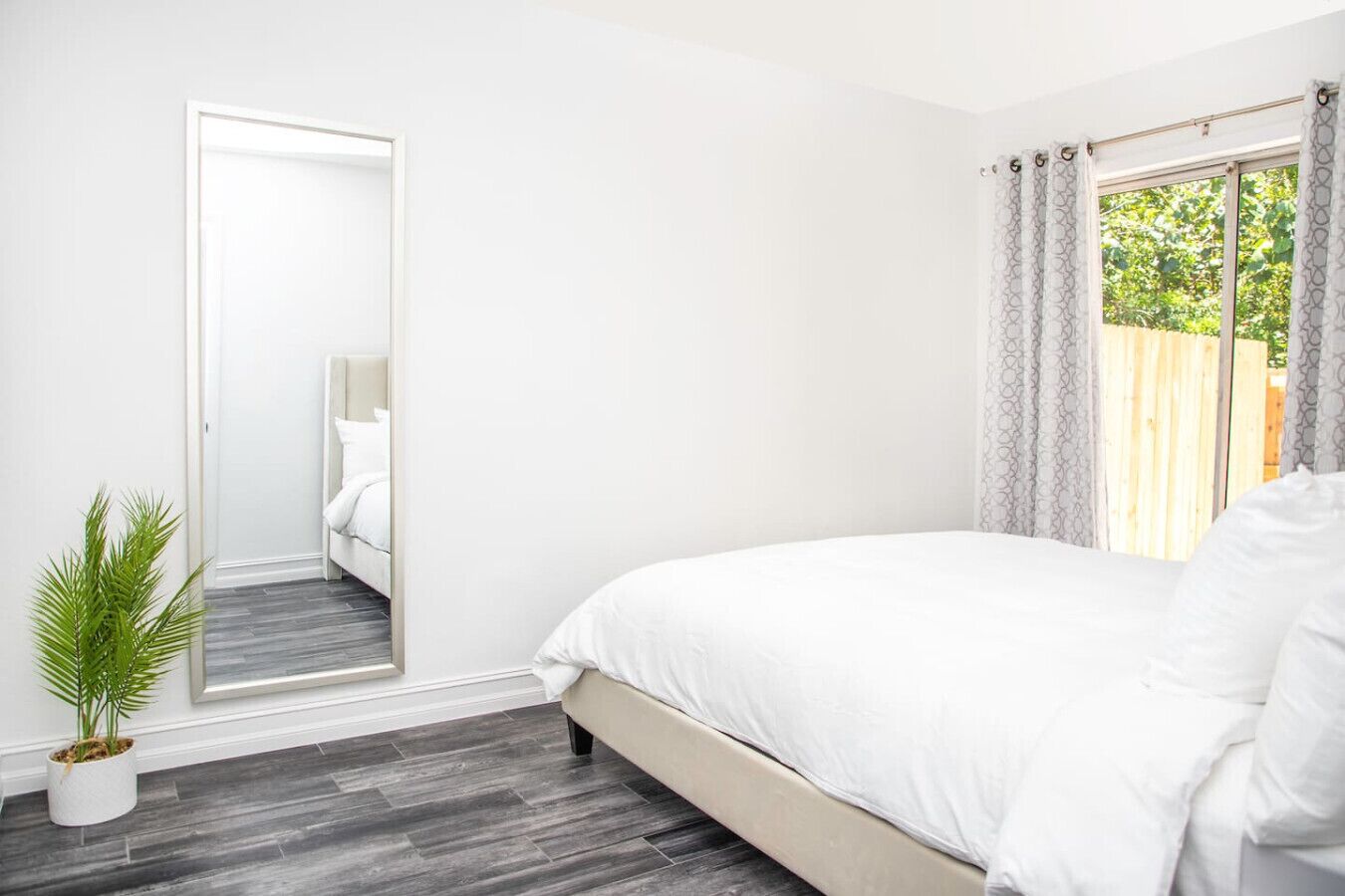 2 bedrooms, iron/ironing board, travel cot, WiFi