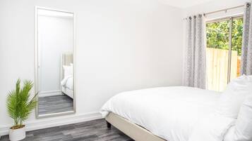 2 bedrooms, iron/ironing board, travel cot, WiFi