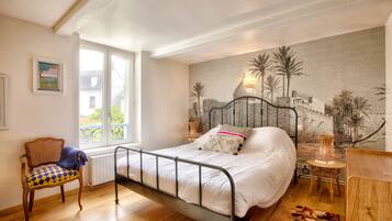 3 slaapkamers, reisbedje, gratis wifi, beddengoed