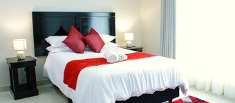 Warm & Tasteful Glint Cottage