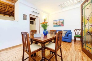 Dining - Apartment (Roma)