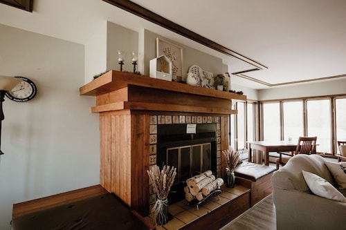 Scenic Rural Farmhouse that can sleep up to 20