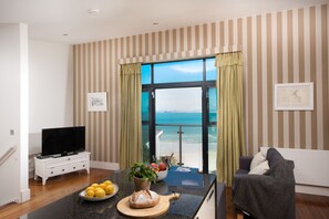 Smart TV - 3 Porthminster Mews -  an apartment that sleeps 4 guests  in 2 bedrooms (St Ives)