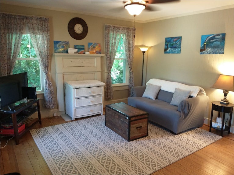 Historic Seneca Bungalow - Seneca, SC