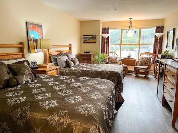 Desk, free WiFi, bed sheets