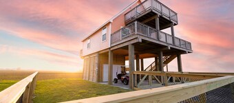 That’s What Sea Said ~ HOT TUB & Stunning Bay View