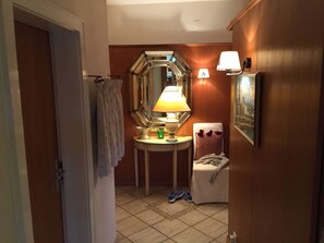 Nicht klassifiziertes Bild, 3 von 12, Schaltfläche