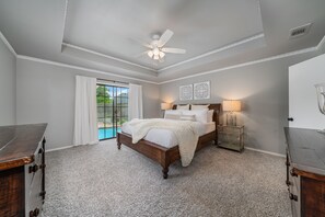 4 habitaciones, tabla de planchar con plancha, cuna de viaje y wifi 