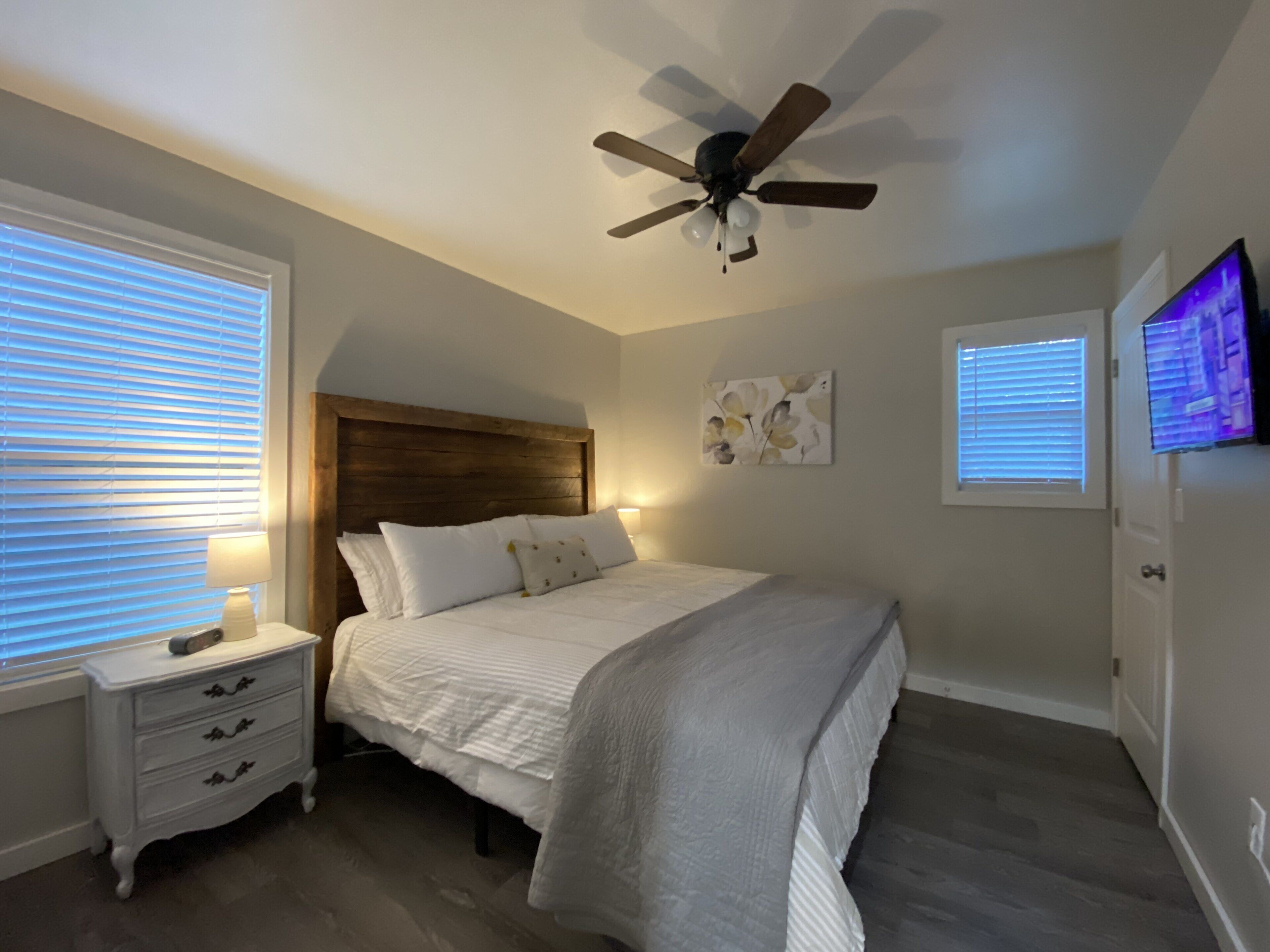 2 bedrooms, iron/ironing board, free WiFi, bed sheets