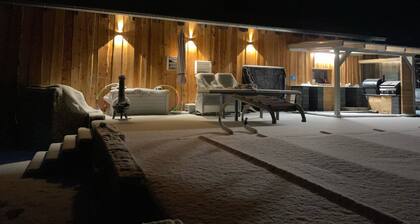 Ferienhaus Waldfrieden mit Pool & Sauna.