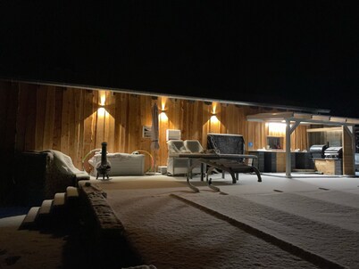 Vacation home Waldfrieden with pool & sauna.