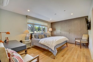 4 bedrooms, iron/ironing board, travel cot, WiFi - Great Location With Ez Access To Both Deer Valley And P.C.   Great  For Families (Park City)