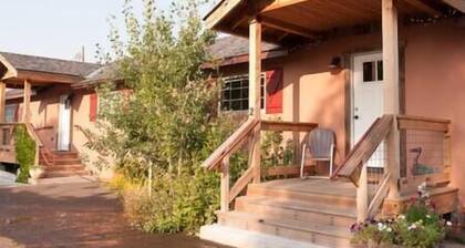The Valley House, Unit 2
