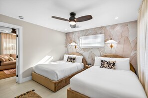 4 bedrooms, desk, iron/ironing board, free WiFi