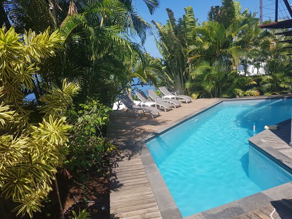 Piscine extérieure, piscine chauffée