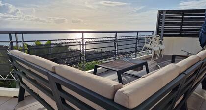 210 m² VILLA D'ARCHITECTE with 180° ocean view, not overlooked