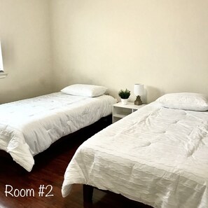 3 chambres, fer et planche Ă repasser, Wi-Fi gratuit, draps fournis