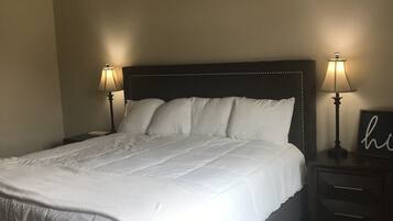 1 bedroom, desk, WiFi, bed sheets