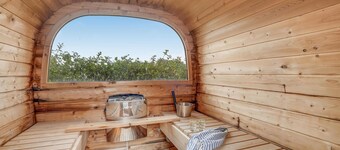 4 bedroom awesome home in Vinderup