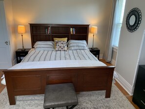 4 bedrooms, iron/ironing board, free WiFi, bed sheets