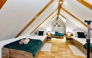 4 bedrooms, iron/ironing board, travel cot, free WiFi