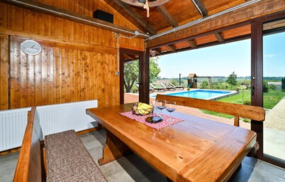 Nice home in Nova Diklenica with sauna