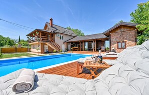 Beheizter Pool