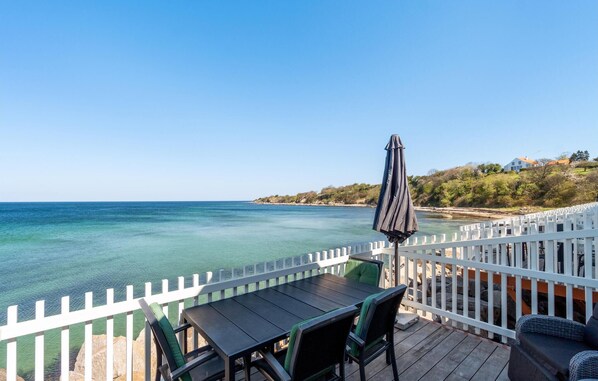 Outdoor dining - Beach front home in Hasle (Hasle)