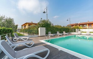 Pool - Pet friendly apartment (Puegnago sul Garda)