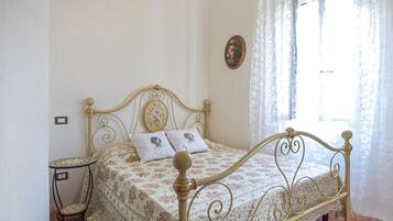 3 bedrooms, free WiFi, bed sheets