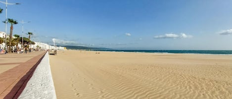 Una spiaggia nelle vicinanze