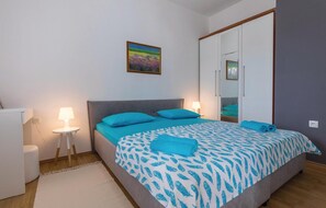4 Schlafzimmer, Reisekinderbett, kostenloses WLAN, Bettwäsche