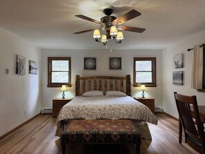 3 bedrooms, iron/ironing board, free WiFi, bed sheets