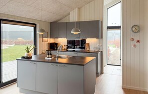 Geladeira, fogão, cooktop, lava-louças