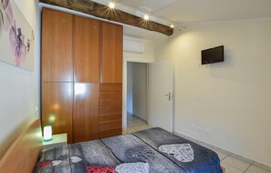 2 habitaciones, cuna de viaje y wifi gratis 