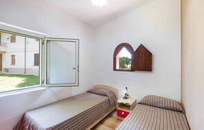 3 bedrooms, free WiFi, bed sheets