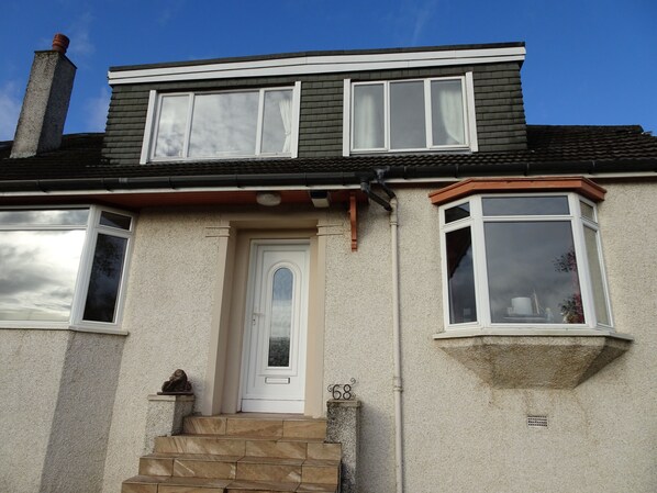 Exterior detail - 5 Bed Bungalow convenient for COP26 (Milngavie)