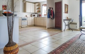 Réfrigérateur, four, plaque de cuisson, lave-vaisselle