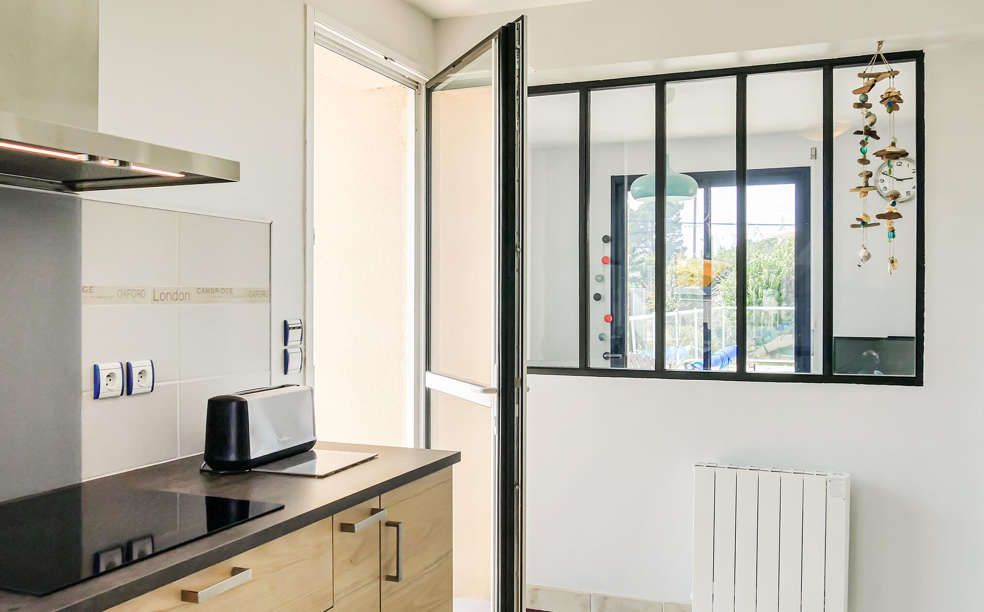 Fridge, oven, dishwasher, coffee/tea maker