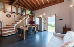 Interior - 1 bedroom amazing home in Bagolino (Bagolino)