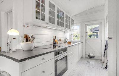 Nice home in Tisvildeleje with kitchen