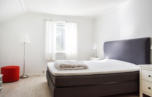 5 makuuhuonetta, ilmainen Wi-Fi