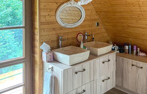 Combined shower/tub - Cozy home in Oybin with sauna (Oybin)