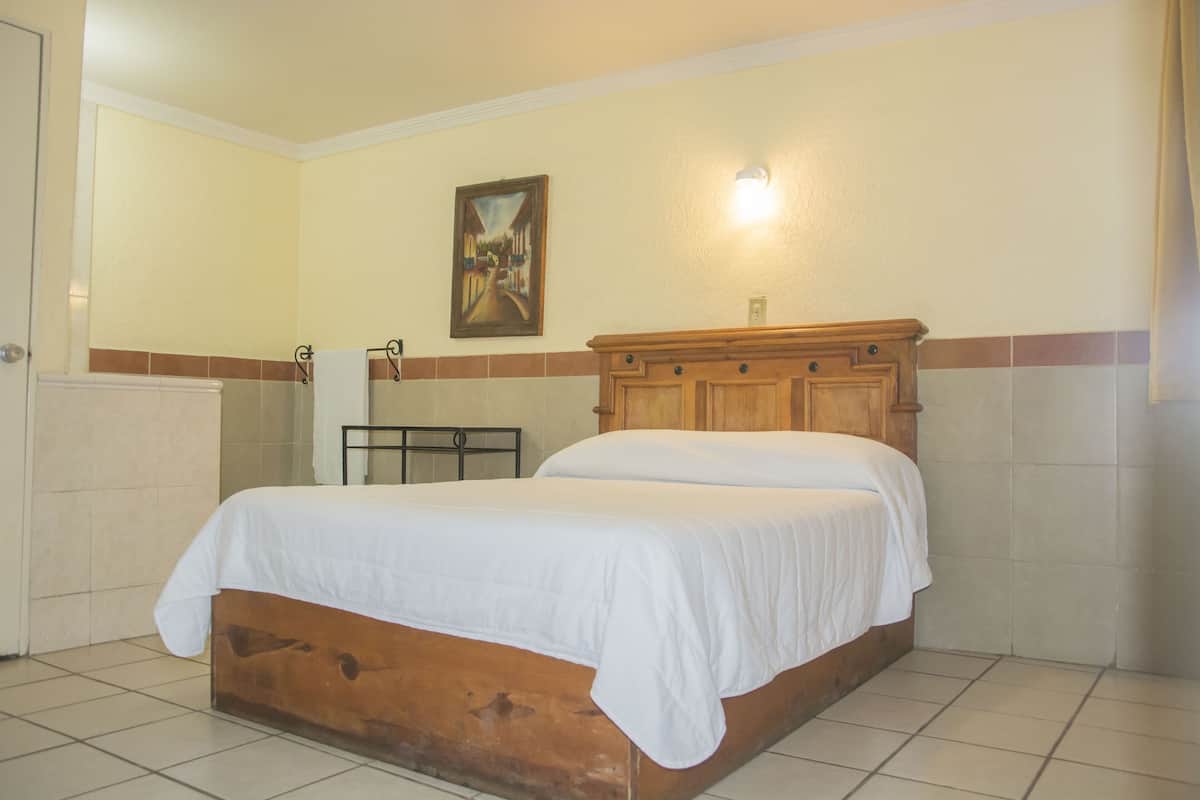 Room | Free WiFi, bed sheets