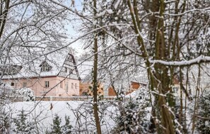 المنطقة المحيطة بالمنشأة