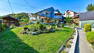 Enceinte de lâhĂ©bergement