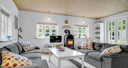 Belle maison de 3 chambres Ă LĂŠsĂž